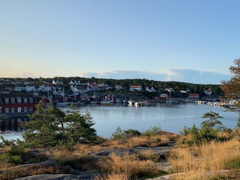 norvège-Olga_800x600 Scolarité en Norvège lac et maisons