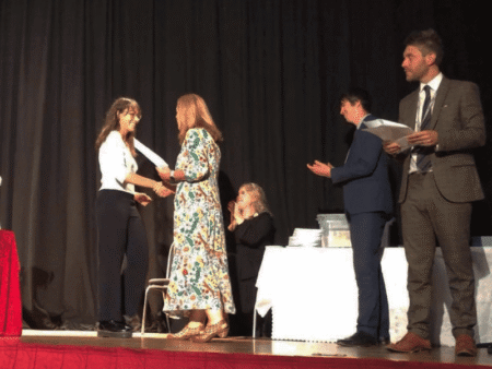 Témoignage de Léa en IB - Baccalauréat International Cérémonie Léa