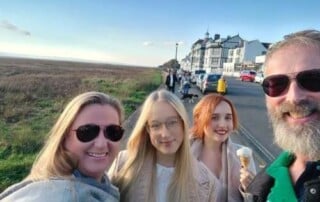 Témoignage d'Eunice - Scolarité en Angleterre Avec ma famille d'accueil anglaise
