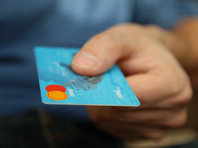 Préparer son arrivée à l'étranger Carte bancaire