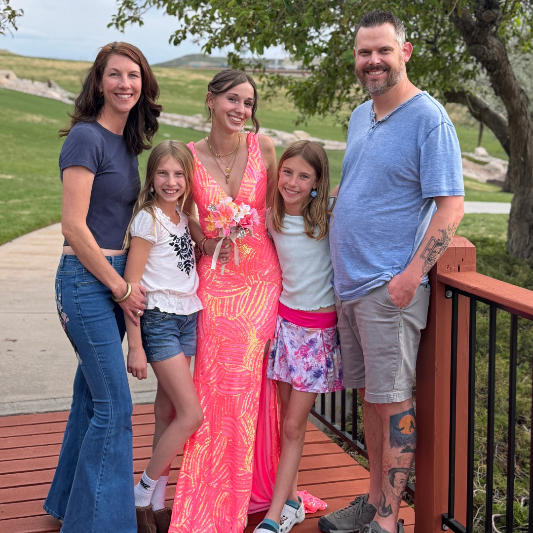 Témoignage de Lucie - scolarité aux États-Unis Famille posant sur un pont